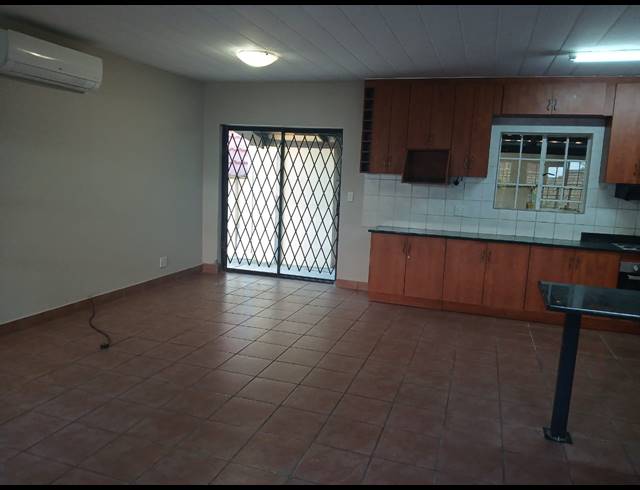 4 BEDROOM HOUSE FOR SALE IN BO-DORP